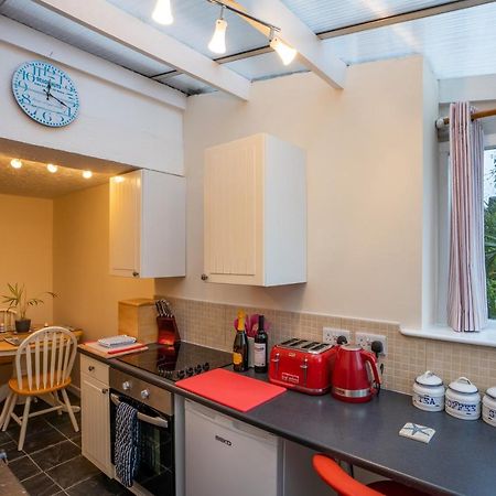 Looe Self Catering Apartment ภายนอก รูปภาพ