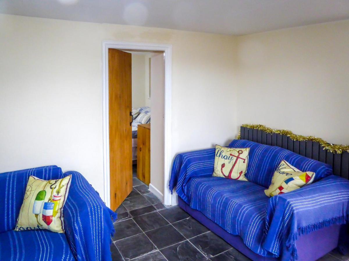 Looe Self Catering Apartment ภายนอก รูปภาพ
