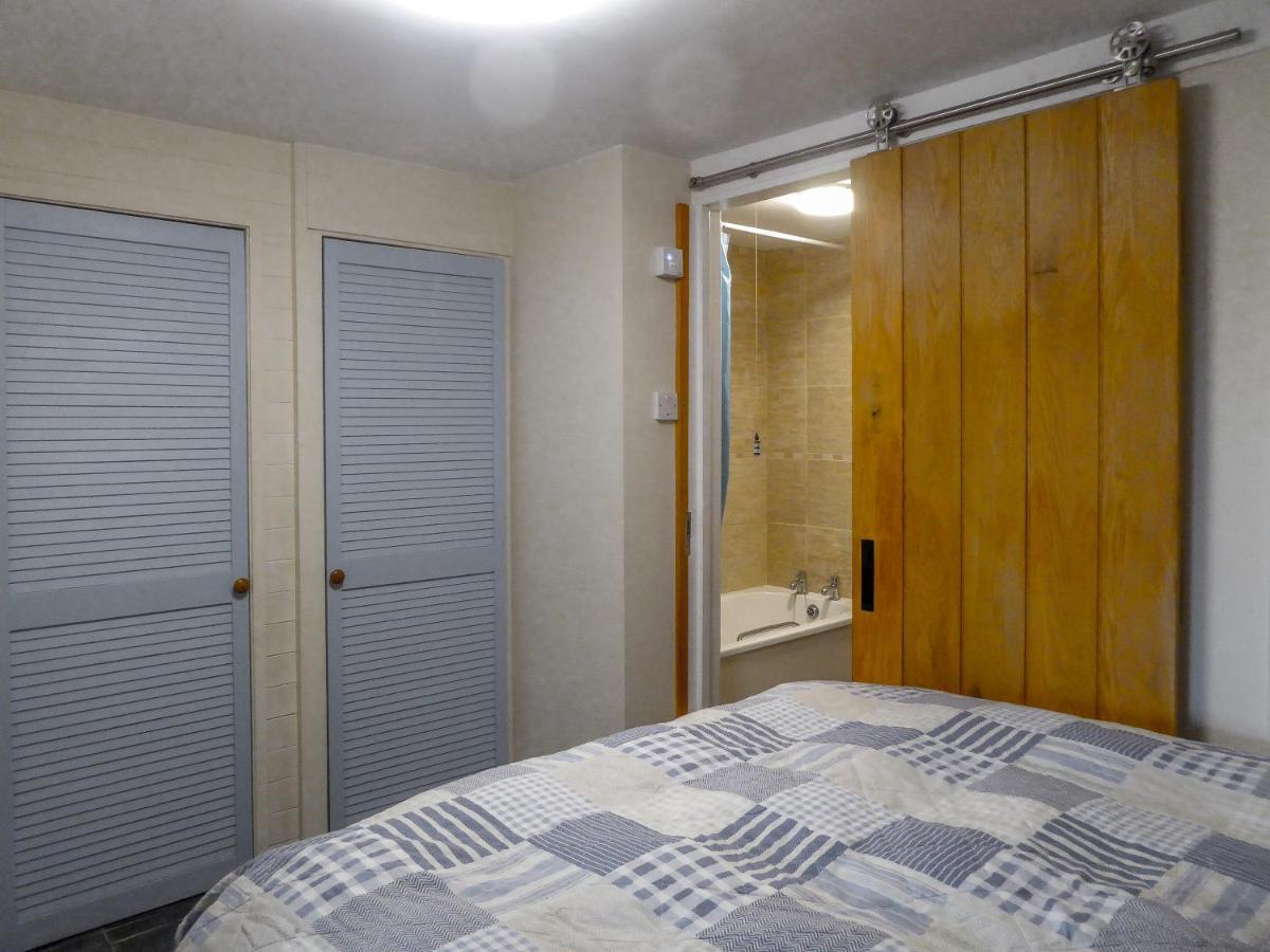 Looe Self Catering Apartment ภายนอก รูปภาพ