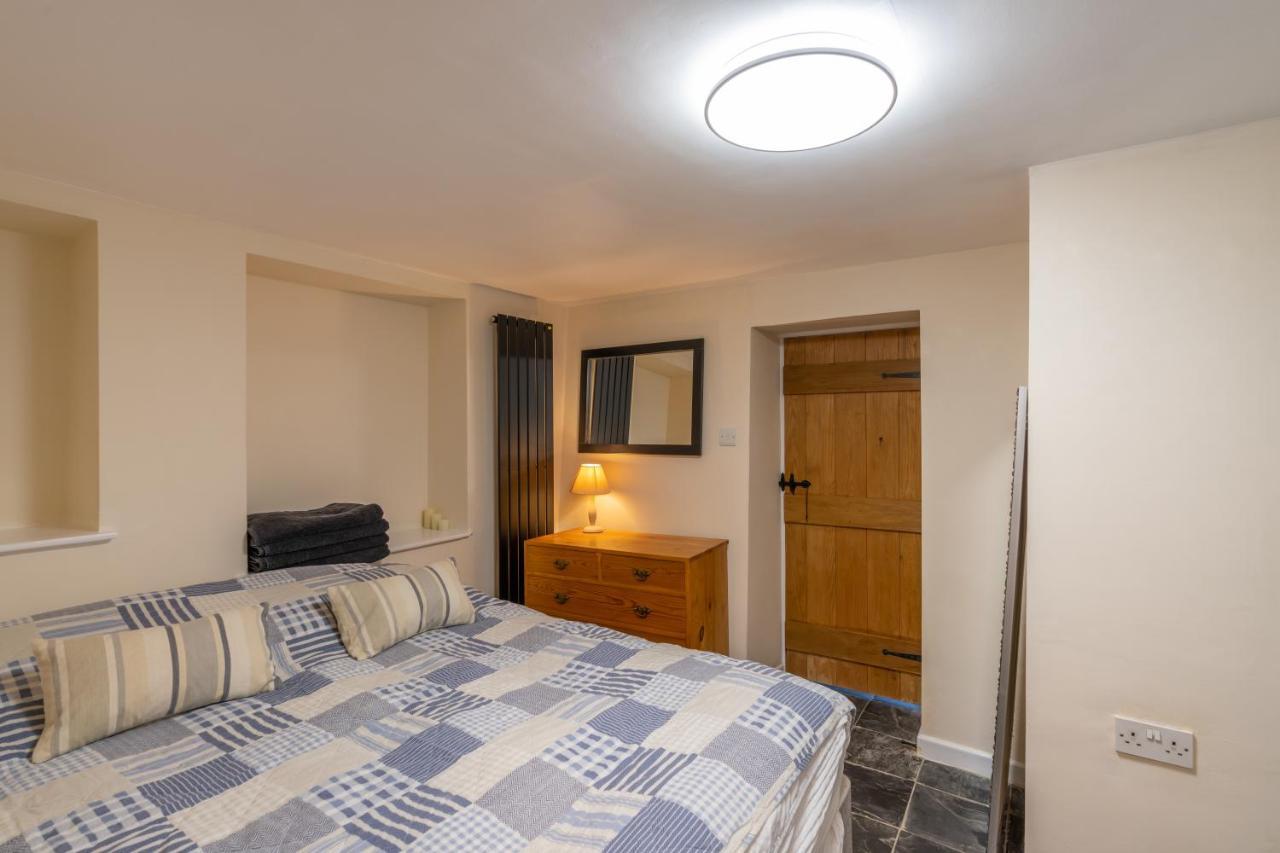 Looe Self Catering Apartment ภายนอก รูปภาพ