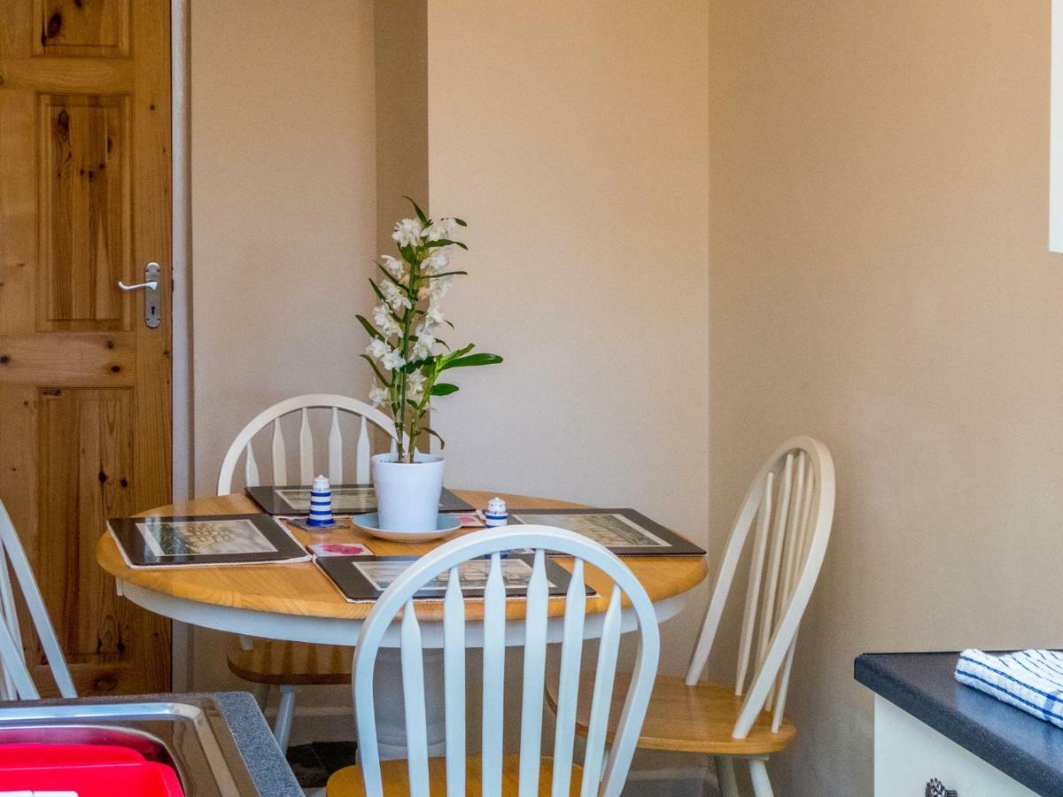 Looe Self Catering Apartment ภายนอก รูปภาพ